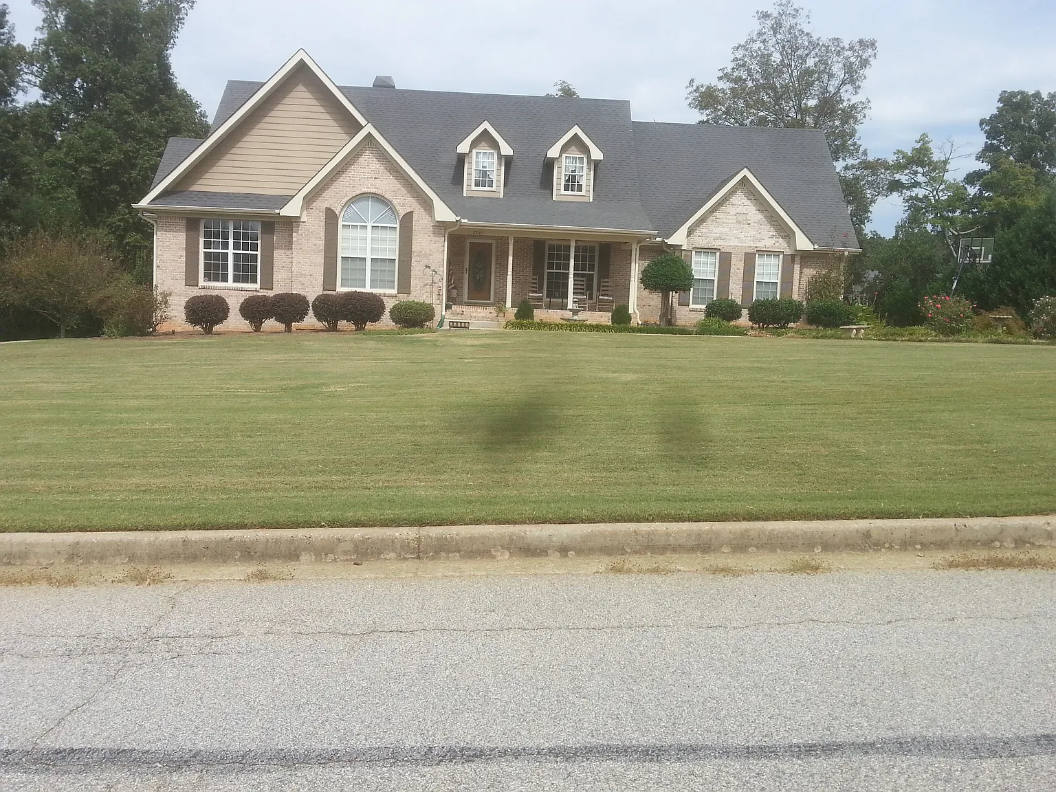 2061 Pheasant Run Dr photo 1