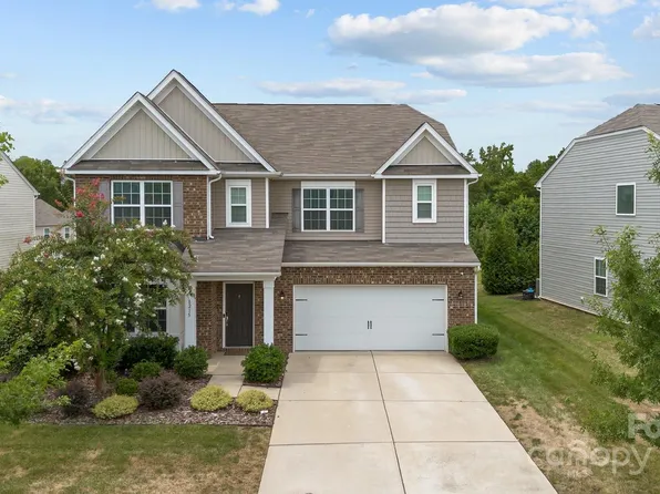 8215 Pamplin Ct, Charlotte, NC 28273