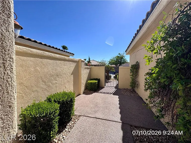 5193 Pensier St — Photo 7