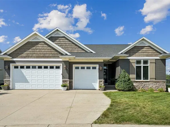 4617 Oak Creek Ct NE, Cedar Rapids, IA 52411