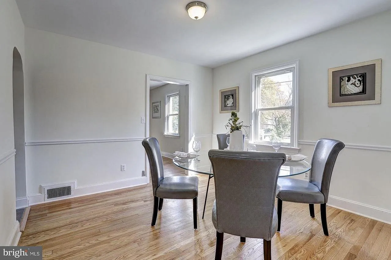 4621 Harvard Rd — Photo 4
