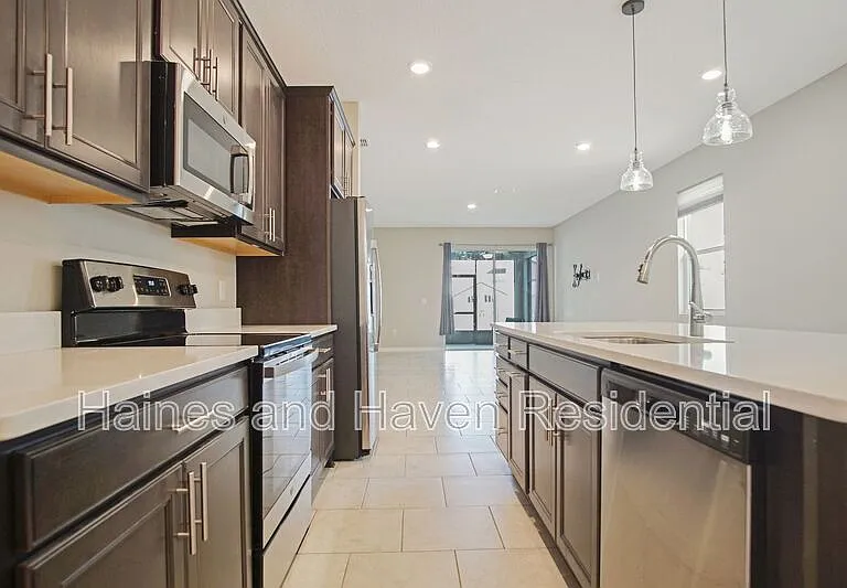 1229 Forest Gate Cir — Photo 6