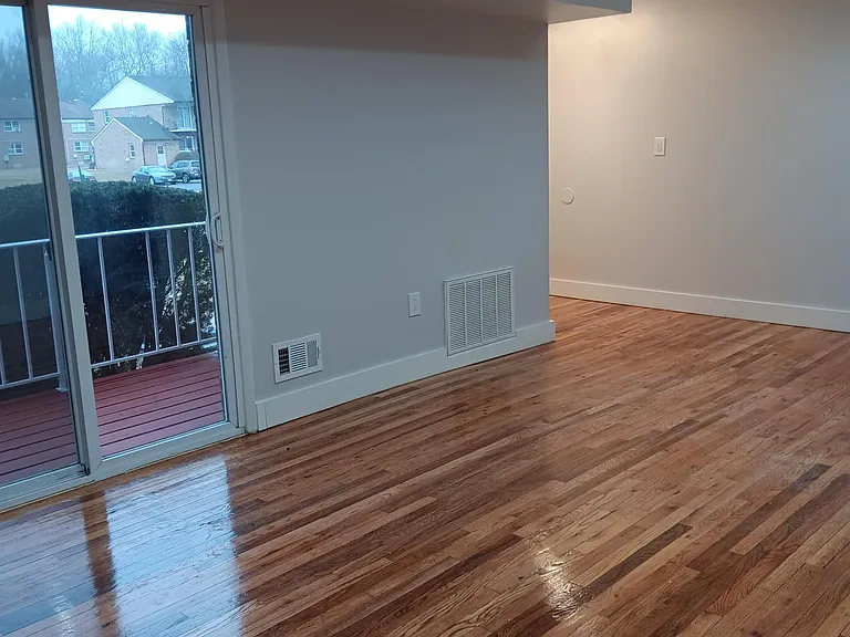 River Edge Apartments — Photo 106