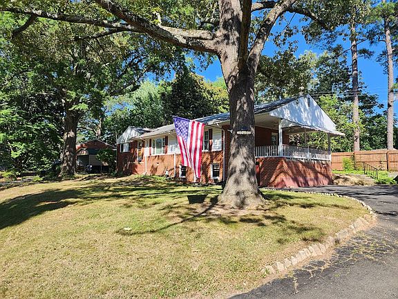4th image of 2203 Mendota Dr