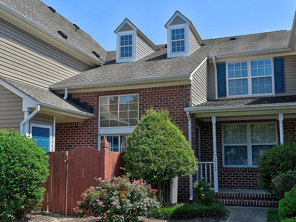 212 Fireweed Ct