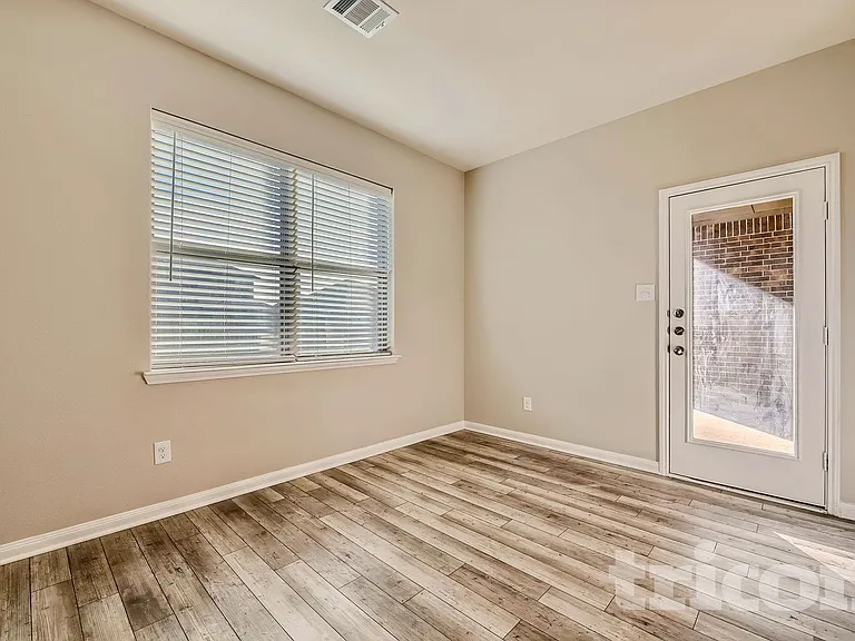 1833 Chesapeake Dr — Photo 16
