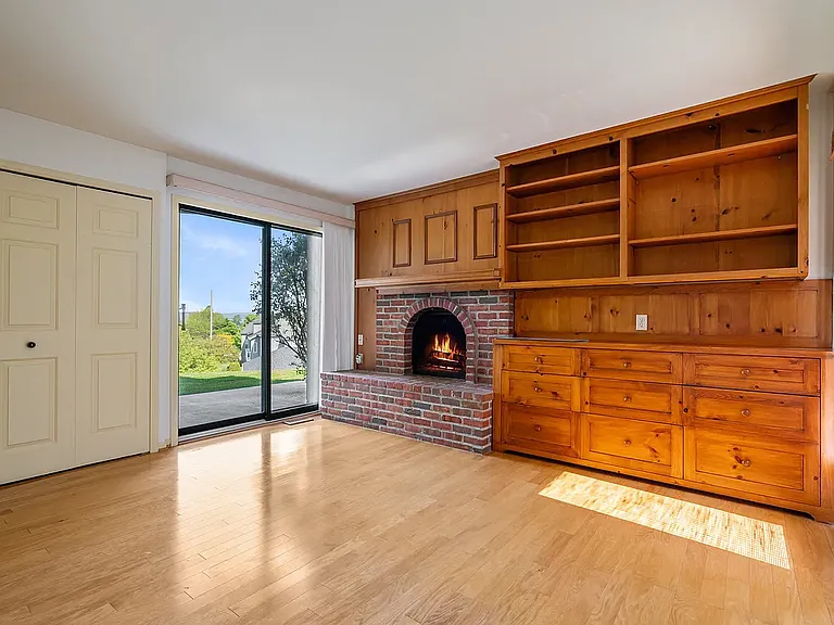 1034 Marina Bluff Dr — Photo 7