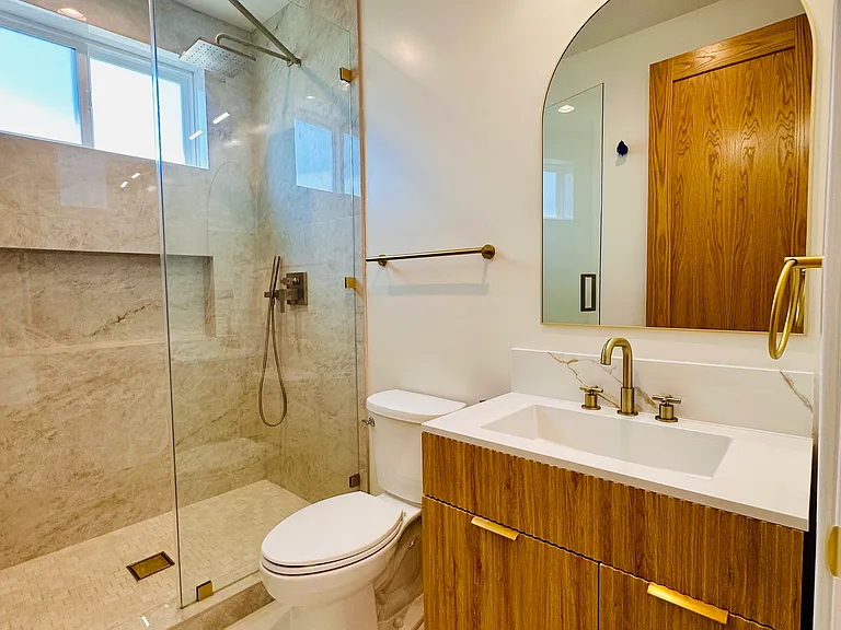 Cloverbrook Dr — Photo 17