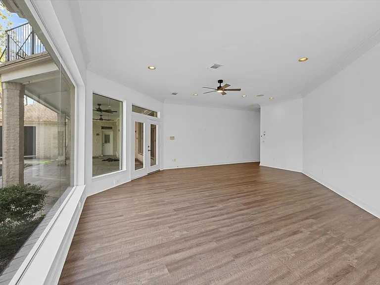 15318 Beecham Dr — Photo 16