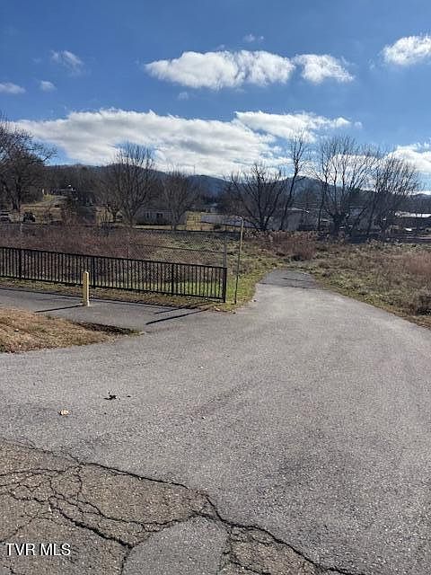 2nd image of Old Fishery Rd