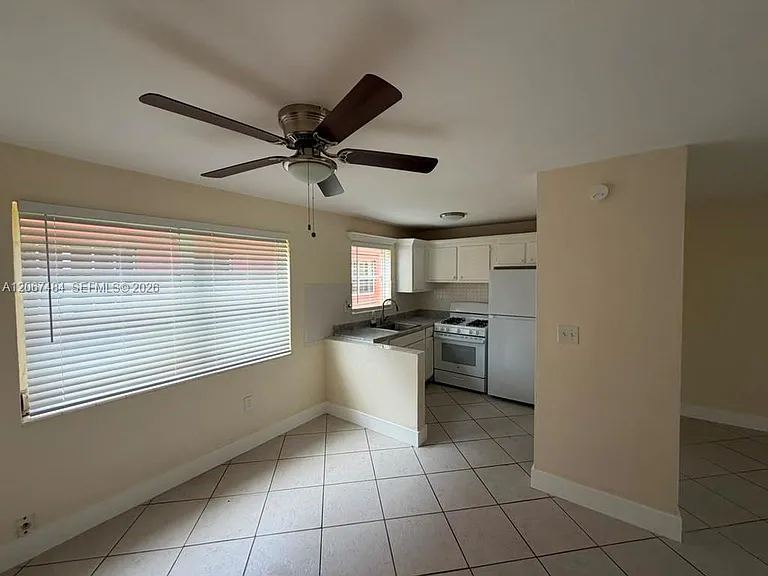 2201 NW 64th Ave #5 — Photo 4