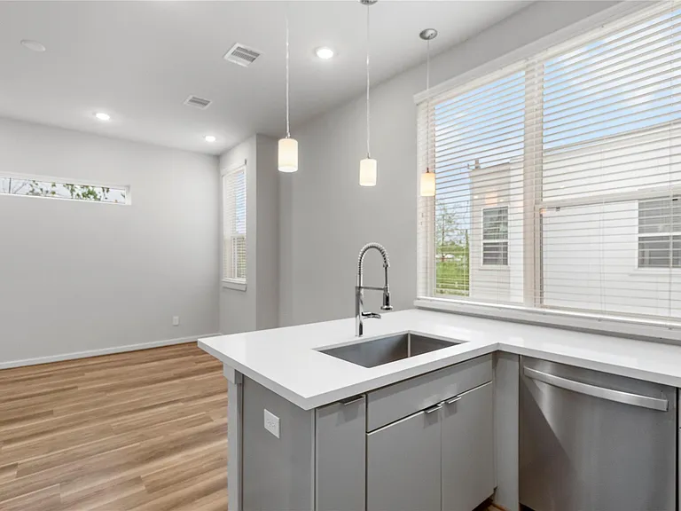 606 Thornton Rd #C — Photo 9