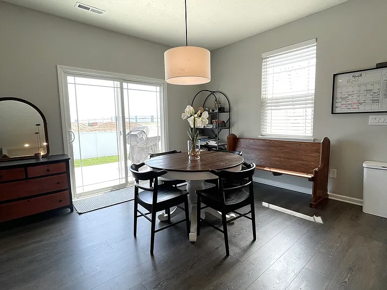 141 Thorpe Dr — Photo 11