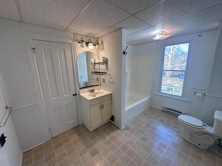 260 2nd St #2 — Photo 3