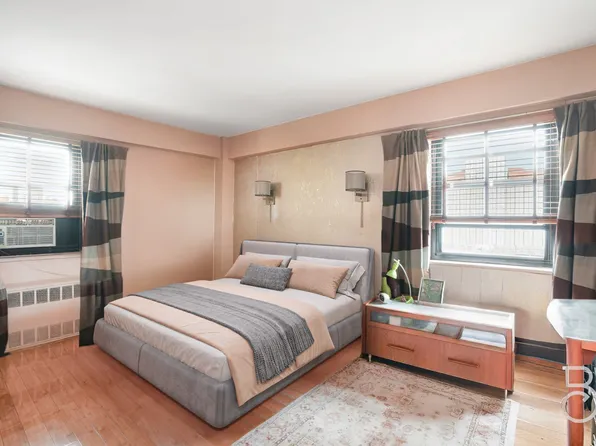 33-47 14th Street image 13 of 16