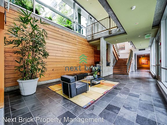 3rd image of 2717 Western Ave APT 622