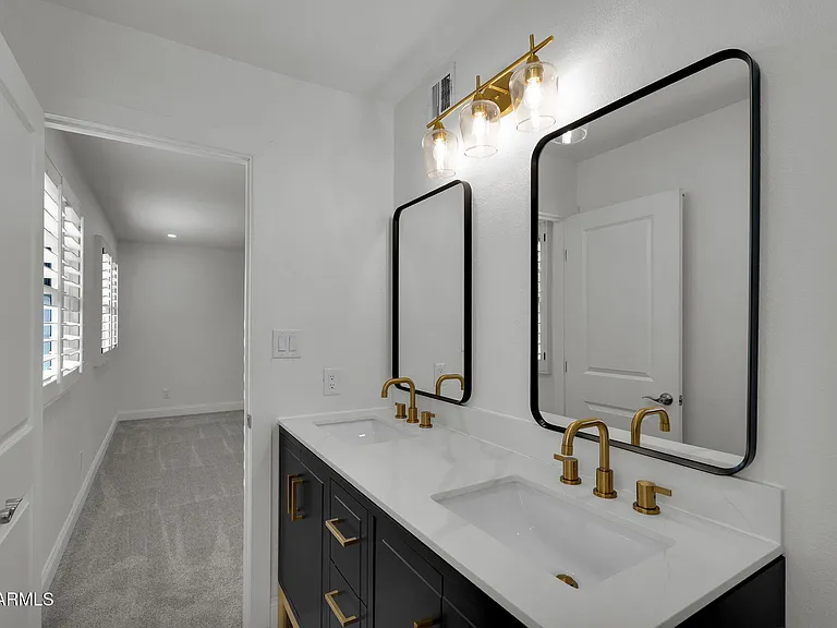 2542 W Nopal Ave — Photo 30