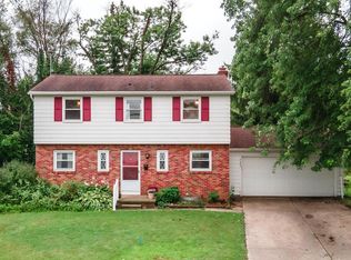 3625 Dovelle Pl, Lansing, MI 48917