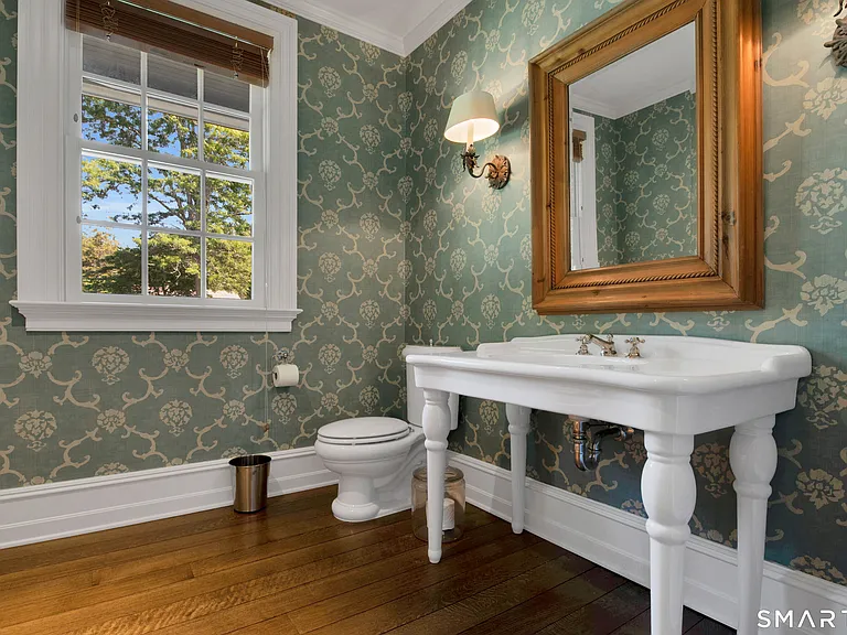 55 Bishop Ln — Photo 17