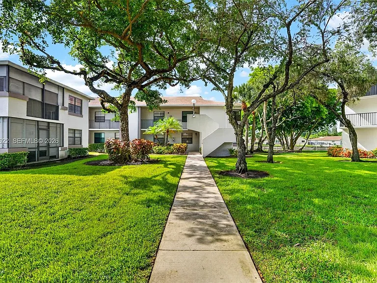 9920 NW 68th Pl #110 — Photo 35