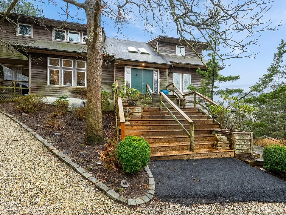 32 S Beach Rd