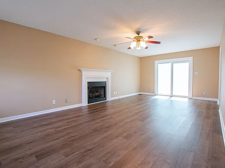 895 Sugarcane Way — Photo 2