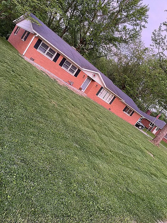 1118 N Woodridge Ave photo 1