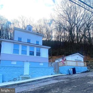 518 W Savory St, Pottsville, PA, 17901