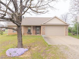 422 Hidden Oaks Rd, Alma, AR 72921