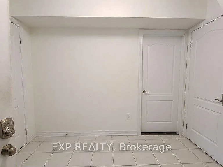 215 Remembrance Rd — Photo 23