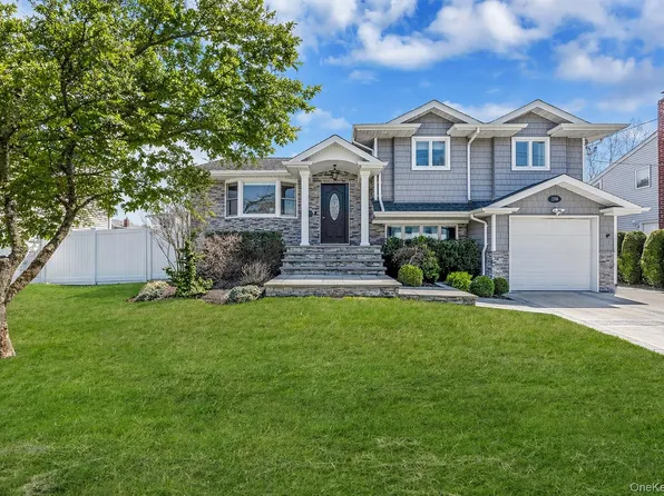 2518 Horace Court, Bellmore, NY 11710