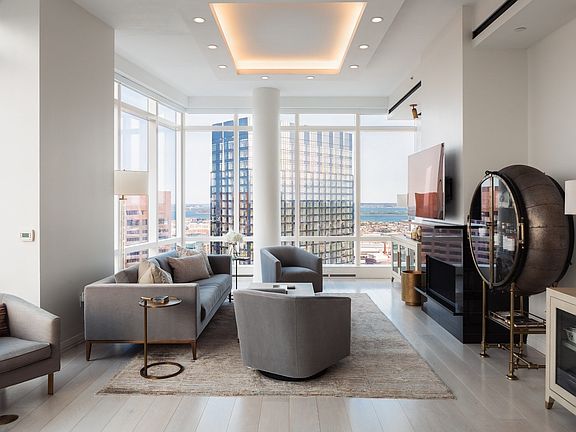 4th image of 1 Franklin St #Penthouse 2d
