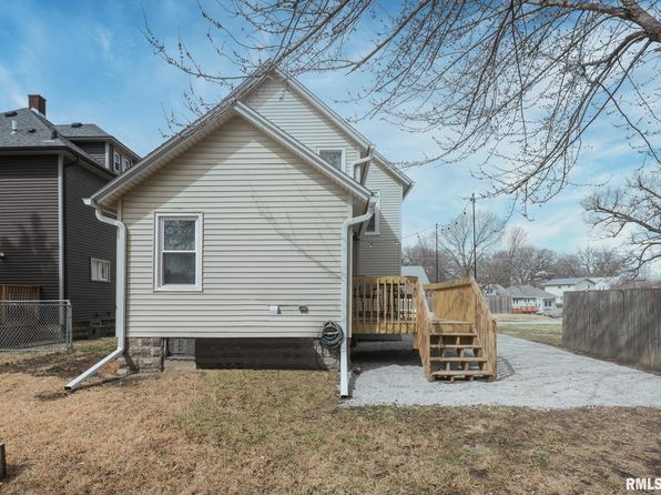 1156 23rd St, Moline, IL 61265
