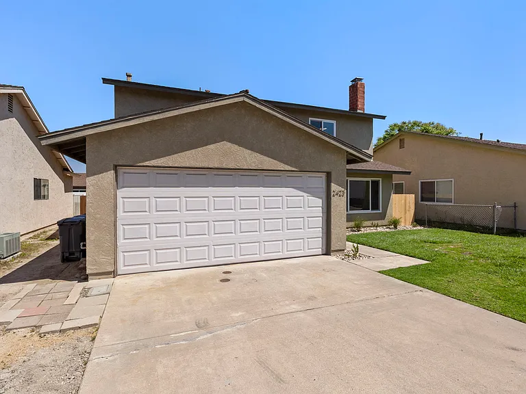 2423 Fieldlane Pl — Photo 2