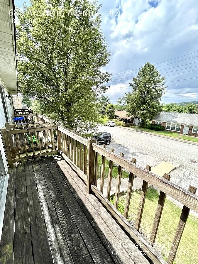 Budget-Friendly newly-remodeled 1-bed with on-site laundry in Red Lion! — Photo 2