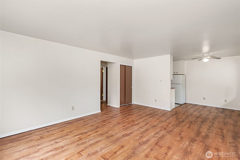 3rd image of 2600 NE 125th Street