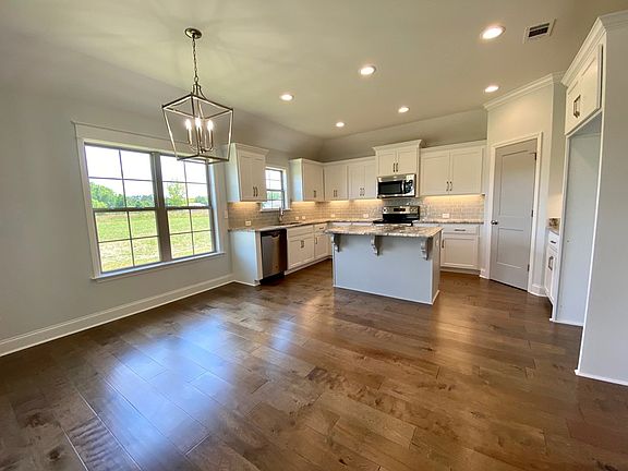 5th image of 6017 Union Springs Dr