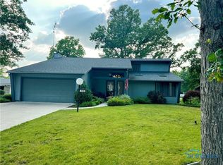 1930 Sherwood Dr, Defiance, OH