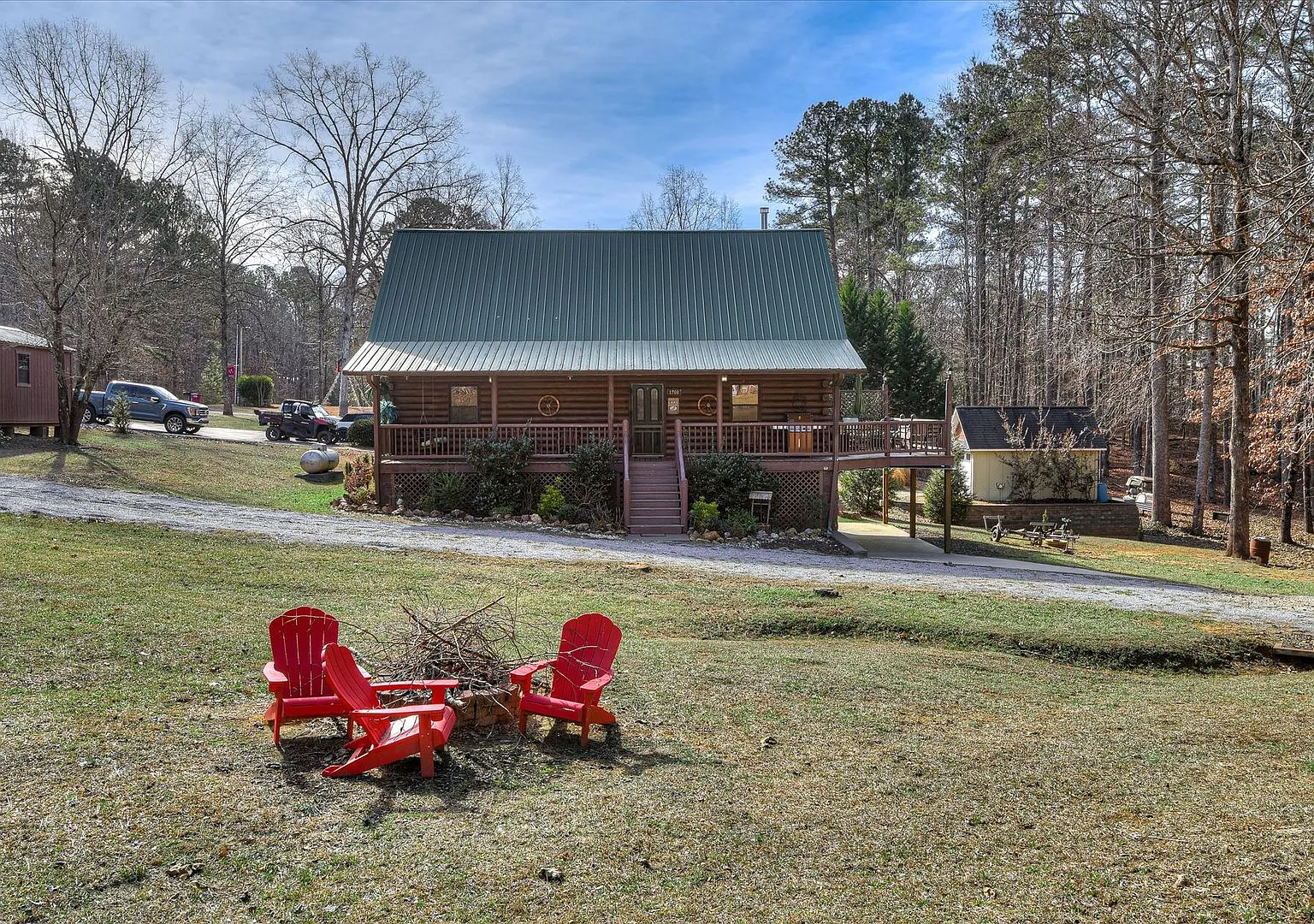 Fully Furnished Monthly Lake Cabin Rental | Available October March — Photo 4