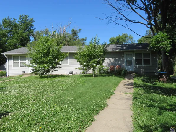 1213 N 7th St APT A & B, Lansing, KS 66043
