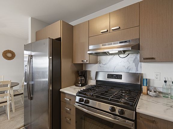 5th image of 51 Kihalani St #308