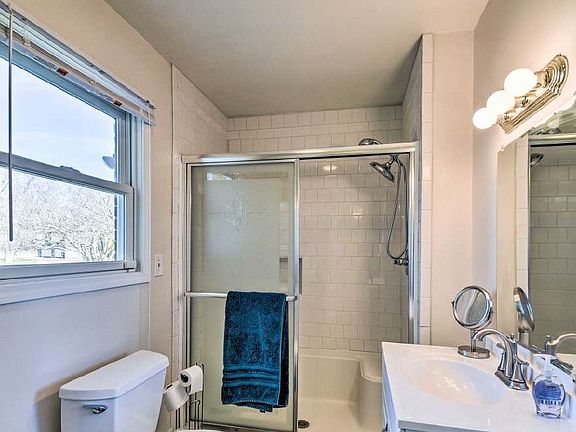 2nd image of 2445 Watermill Grv