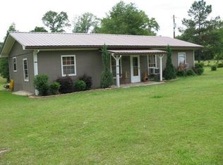 30 Pete Ladner Rd, Lumberton, MS 39455