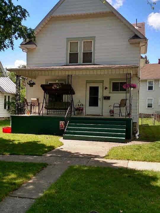2nd image of 227 W 5th St