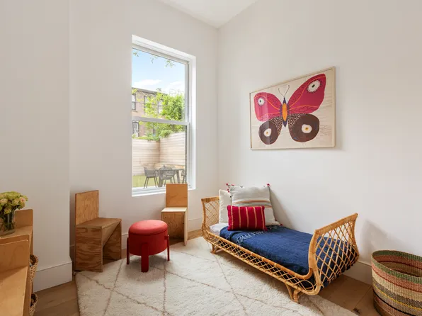 524 Halsey Street image 7 of 14