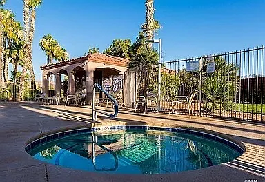 3 bed, 1690 sqft, $2,350 — Photo 4