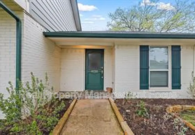 14722 Overview Dr — Photo 3