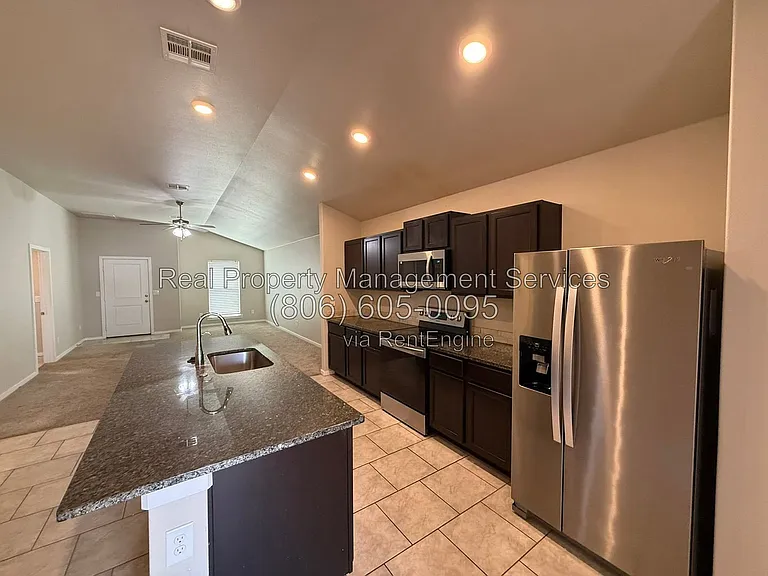 2709 Wausau Ave — Photo 6