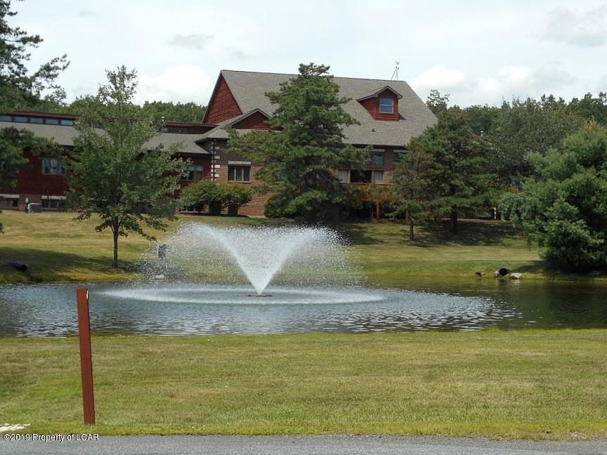 1st image of 22 Turnberry Ln