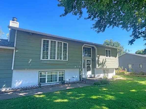 13 Wade Addition Dr #27, Elwood, NE 68937